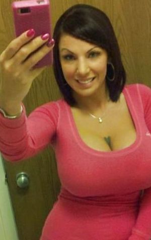 Handjob am fr&uuml;hen Morgen. Fickt mich hart.