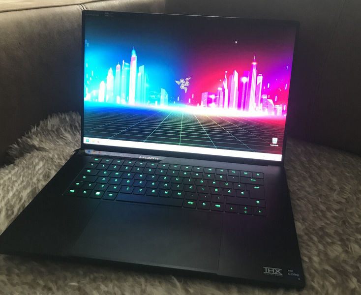 Razer Blade 16 Gaming Laptop