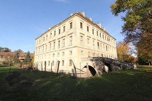 preisgünstiges Barockschloss (480?/m²) für historische Liebhaber