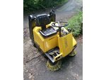 Kärcher KMR 1250 B mit StVZO/Vollgummiräder/2 Seitenbesen neu