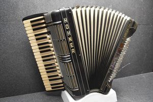Hohner Morino Cassotto 5 Chörig 120 Bässe