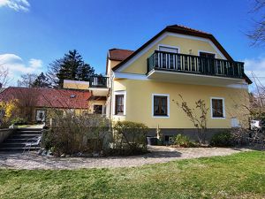 "NEUER PREIS!"  300m² WOHNFLÄCHE IN SOLIDEM ZENTRUMSNAHEN MEHRFAMILIENHAUS IN BAD VÖSLAU