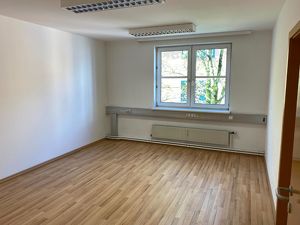 Starter Büro in spitzen Lage und top Infrastruktur! 33 m²   - 4020 Linz