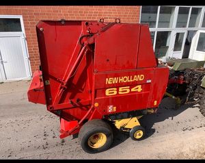 rundballenpresse New Holland 654