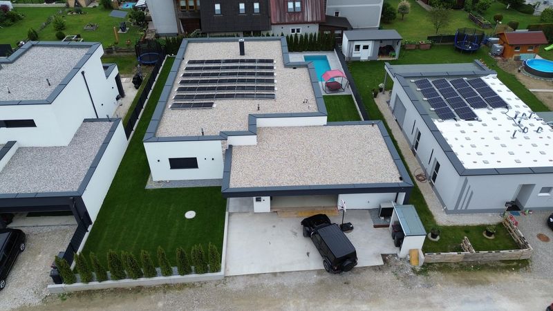 Luxusbungalow mit Pool, loxonegesteuert, Doppelgarage/3 Meter Raumhöhe/54m2 Wohnzimmer -NEUER PREIS
