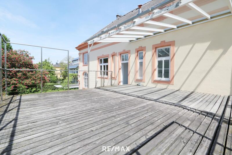 Altehrwürdige, großzügige Räumlichkeiten in Welser Villa
