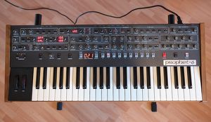 Sequential Prophet 6 Analoger Synthesizer