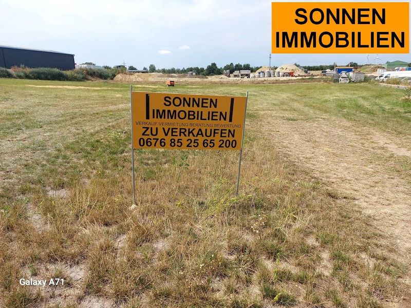 Wien Nähe:  7.100m² Betriebsbaugrund AUFGESCHLOSSEN, an der A5 Autobahn,  sofort verfügbar. Teilung möglich.