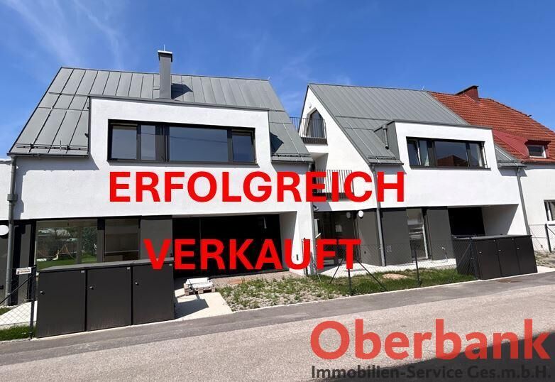 ERSTBEZUG  - Exklusives Reihenhaus mit hochwertiger Ausstattung