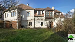 Anleger-Investoren aufgepasst - Wachau-Highlight! Historisches Haus mit 7 Wohneinheiten, Garten und Schloss & Waldanteile an Schloß Rossatz!