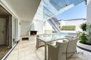 Dachgeschoss mit privatem Pool