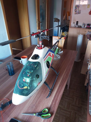 Vario Helikopter Benzintrainer