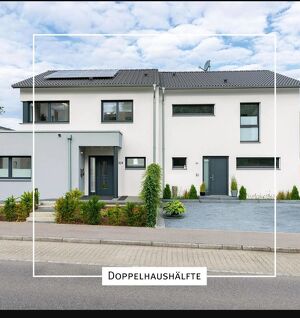 Sonniges Baugrundstück für Doppelhaus ohne Bauverpflichtung!