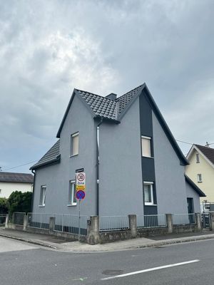 Generalsaniertes  Haus  mit Nebengebäuden-  zentrumsnahe in Traun  NEUER PREIS !!!  Ein Haus wie neu