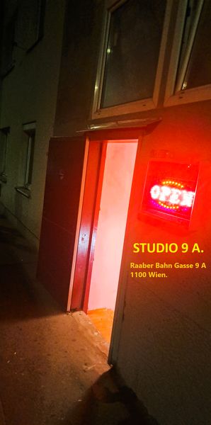 Reife Amira  Raaber Bahn Gasse 9 A  Studio