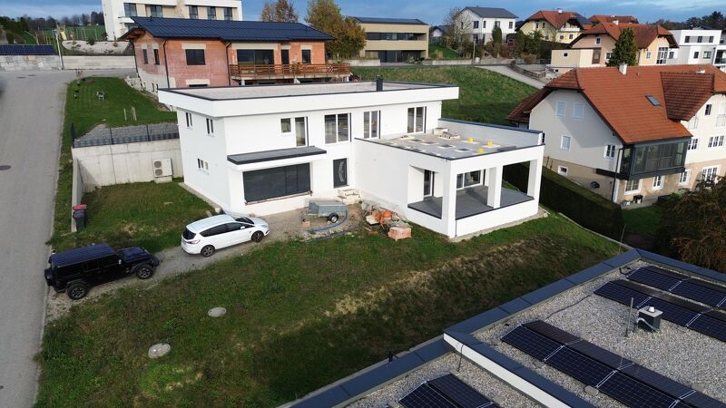 Grosses Neubauhaus mit 100 m2 Wohnessbereich und toller Ausssicht vom Margaretenberg NEUER PREIS