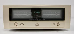 ACCUPHASE P-4200 P.I.A High-End Endstufe