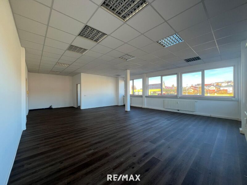 Viel Raum für Ihre Ideen ? flexibel nutzbare Bürofläche