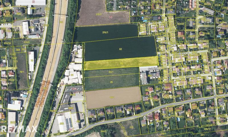 Landwirtschaftliche Fläche mit teilweise gewidmetem Bauland