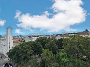 WIEN (Nähe Laaer Wald): DACHGESCHOSS-EIGENTUMSWOHNUNG ca. 50 m2 Wohnfläche + Terrasse