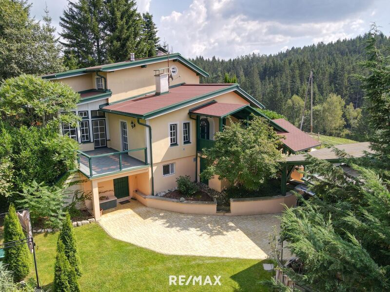 Einfamilienhaus in wunderschöner idyllischer Grünlage!