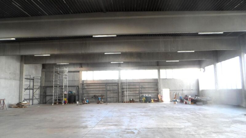 1.000m² Lagerfläche mit 7m Raumhöhe mit asphaltierten Außenanlagen