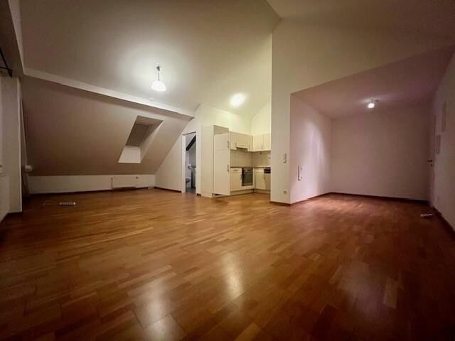 Tolles Loft mit Balkon - verfügbar ab Oktober 2026