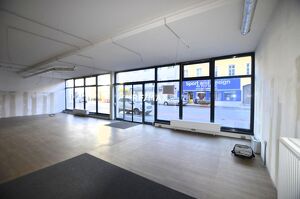 Modernes 252 m² Geschäftslokal MIETE