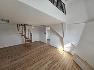 + Erstbezug+ BJ 1982++  Sanierte Dachgeschosswohnung + Galerie 22m² + Unter Sankt Veit U-BAHN +