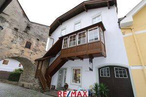 Verborgener Schatz in Gmünds Altstadt mit Burgblick