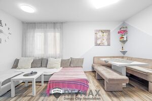 "INVESTinStockerau: Helle 3 Zimmer-Wohnung mit Loggia!"