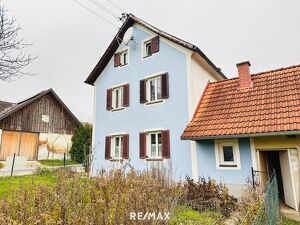 Sanierungsbedürftiges Wohnhaus in schöner ländlicher Lage mit großem Grundstück