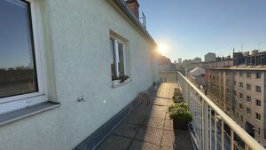 Helle 2 Zimmer - DG - Terrassenwohnung | Keine Dachschrägen | 16 m² Terrasse | Nähe U3 Enkplatz