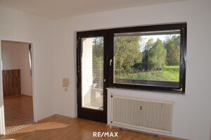 Nette 3 ZI-Wohnung mit Balkon und schönem Ausblick - Top 2