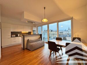 Spektakuläres Innenstadt-Penthouse mit Küche & Terrasse  - Nähe Landstraße