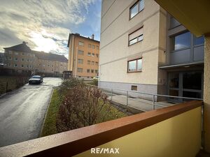 *** Wohnjuwel mit Balkon ? 4 Zimmer, Garage und nachhaltige Fernwärme ***