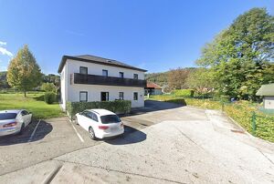 HAUS mit 2 Wohnungen  - TERRASSE - GARTEN - BALKON - 4 Stellplätze - auch für Praxis