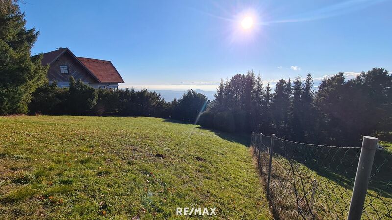 Sonniges Baugrundst&uuml;ck mit traumhafter Aussicht