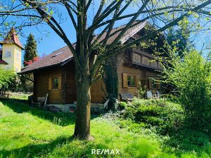 Charmantes Holzblockhaus in wunderschöner Lage in Bubing