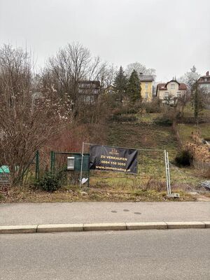 Einzigartiges Grundstück mit Baugenehmigung im 14.Bezirk