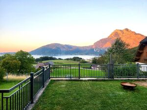 *TRAUNSTEIN - TRAUNSEE- SCHLAFENDE GRIECHIN* ein Haus der Superlative in Altmünster*