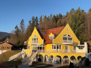 Eine der elegantesten Villen in Österreich liegt in einer wunderbaren Aussichts-, Sonnen- und Ruhelage in der Südweststeiermark