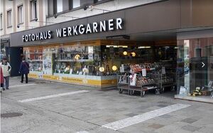 Weithin bekannter Standort - Mitten am Kaiser-Josef-Platz - Ideal für Handel oder Dienstleister