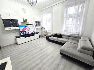 ++ 2 Zimmerwohnung 1 Liftstock  + sehr gute Verkehrsanbindung + S-Bahn ++