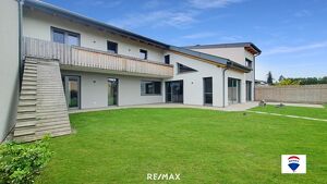 1 Haus -3 Wohneinheiten- 1 Lagerhalle- Ideal für Investoren und Selbstnutzer!