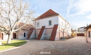 Historischer Gutshof, hochwertig kernsaniert mit großem Grundstück!