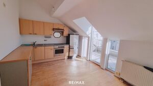 3 ZIMMER - DACHGESCHOSSWOHNUNG MIT SÜDWEST-TERRASSE