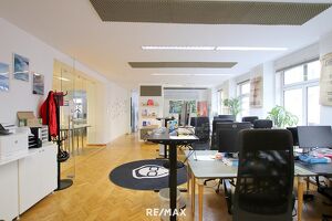 Bestlage in 1070 Neubaugasse: Gemeinschaftsbüro mit Architekten. PKW-Stellplatz direkt vor dem Haus möglich.
