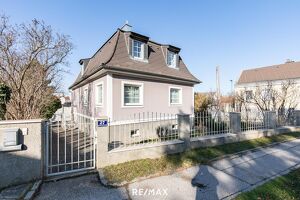 Gepflegtes Einfamilienhaus mit Garage, Pool und Garten -  WOHLFÜHLOASE