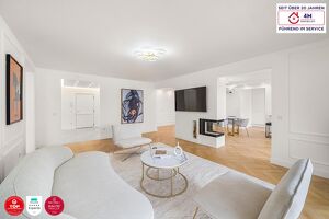 Luxuriöse helle 4-Zimmer-Wohnung mit Loggia in TOP Lage